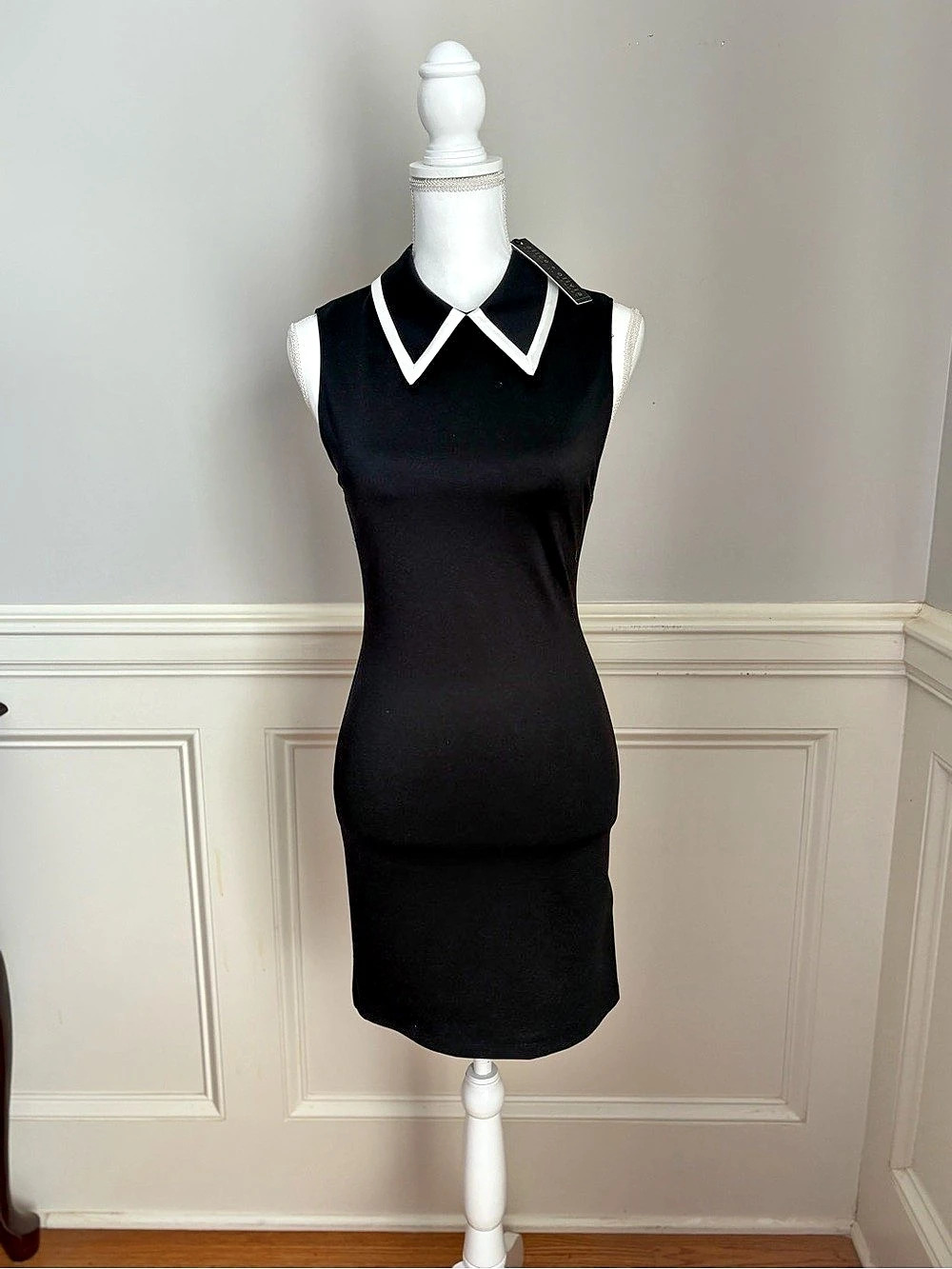 NWT Alice + Olivia Contrast “Wynell Tipped Collar Minidress”